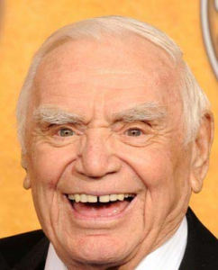 Эрнест Боргнайн (Ernest Borgnine), урождённый Эрмес Эффрон Борньино (Ermes Effron Borgnino).