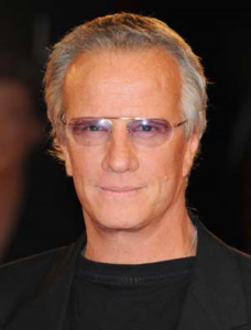 Кристофер Ламберт (Christopher Lambert), настоящее имя Кристоф Ги Дени Ламбер (фр. Christophe Guy Denis Lambert).