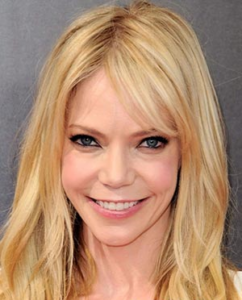 Рики Линдхоум (Riki Lindhome), урожденная Эрика Линдхоум (Erika Lindhome).