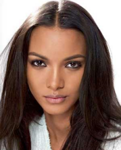 Лаис Рибейро (порт. Lais Ribeiro).