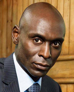 Лэнс Реддик (Lance Reddick).