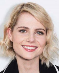 Люси Бойнтон (Lucy Boynton).