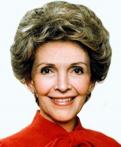 Нэнси Дэвис Рейган (Nancy Davis Reagan), урожденная Анна Фрэнсис Роббинс (Anne Frances Robbins).