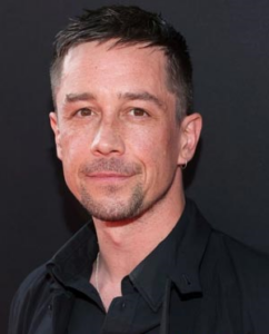 Киллиан Скотт (Killian Scott), урожденный Киллиан Дэмиен Мерфи (Cillian Damien Murphy).